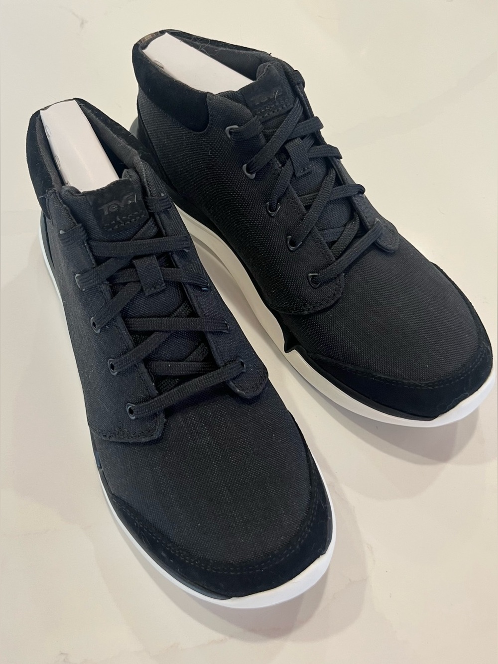 Teva Women’s Wander Black Canvas Chukka Sneakers. Rare Find. New. Size 9.